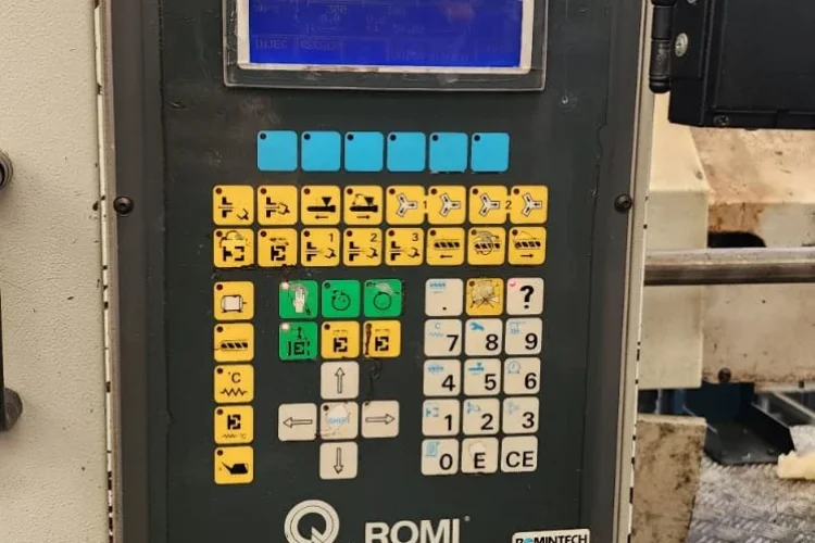 injetora_150Ton_Romi