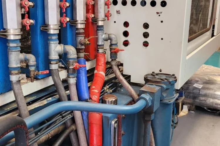 injetora_150Ton_Romi_2